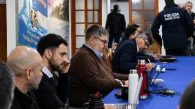 Cuarto intermedio en Santa Cruz: sigue la tensión por los salarios de la Policía