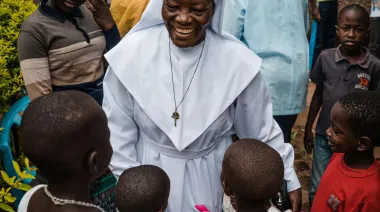 Ébola en Congo: bebés huérfanos, guerra y una epidemia que alarma al mundo