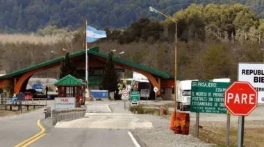 Reclamos al Gobierno: por qué denuncian que se complica pasar de Argentina a Chile