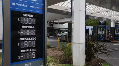 La nafta subió 24% en dólares y Argentina lidera los aumentos en la región