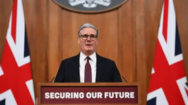 Reino Unido prohibirá redes sociales a menores y busca cambiar una generación