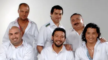 Los Tekis en Belgrano entre folklore y ocio móvil