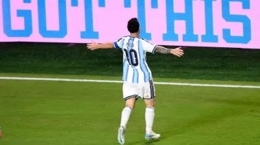 Mike Tyson, Ronaldo, Ginóbili y decenas de famosos se rindieron ante el logro de Messi
