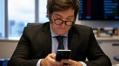 Milei cambió el impuesto al cheque: quiénes dejarán de pagarlo y desde cuándo
