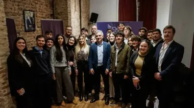 La Libertad Avanza busca habilitar a los jóvenes de 18 años para ser concejales
