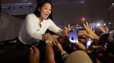 OEA y Unión Europea respaldan el proceso en Perú mientras Sánchez agita la calle