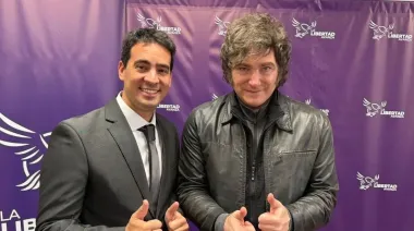 El pasado de Adrián Ravier, entre el elogio y la crítica a Kicillof