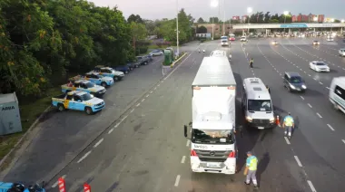 Buscan agilizar los accesos a Buenos Aires con controles más estrictos a camiones y micros