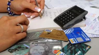 Un importante banco deja de mirar el sueldo y ofrece tarjetas según hábitos de consumo