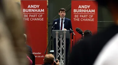 De Manchester a Downing Street: el cambio que propone Andy Burnham para Reino Unido