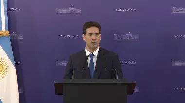 Ravier debutó como vocero con un objetivo: explicar el impacto de las reformas de Milei