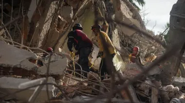La Guaira: José Rolón y voluntarios activan centros de acopio por el terremoto