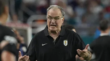Bielsa autocrítico tras la eliminación de Uruguay: "No le dejo nada al fútbol uruguayo"