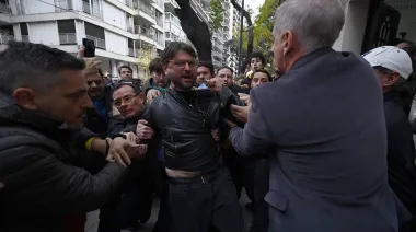 Embargo de $5 millones para Grabois tras la ocupación del Instituto Perón
