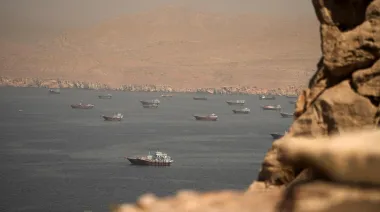 Nuevos ataques de EE.UU. contra Irán reabren el riesgo global en el estrecho de Ormuz