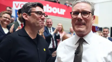 Andy Burnham acelera en Manchester y se mete en la carrera por Downing Street