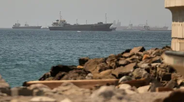 Doha, Ormuz y Washington: la negociación que sigue YPF, Vista Energy y Pampa
