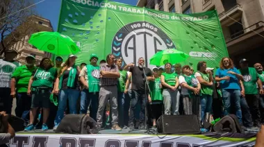 Más recortes en el Estado: 60 despidos en la Comisión Nacional de Energía Atómica