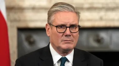 Más tensión política y agenda abierta: cómo la salida de Starmer sacude al Reino Unido