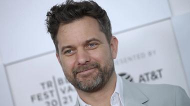 Joshua Jackson se suma a Tus amigos y vecinos y promete agitar la tercera temporada
