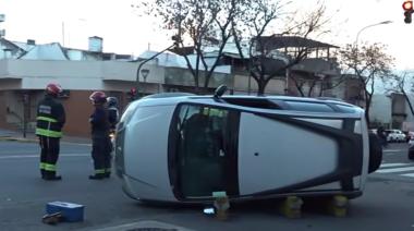 Una mañana caótica: tres choques con vuelcos y seis heridos en pocas horas