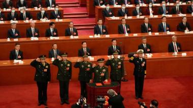 Xi Jinping remueve a seis legisladores del PLA y profundiza la purga militar en China