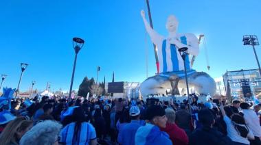 Neuquén hace historia: inauguraron la estatua de Messi más alta del mundo