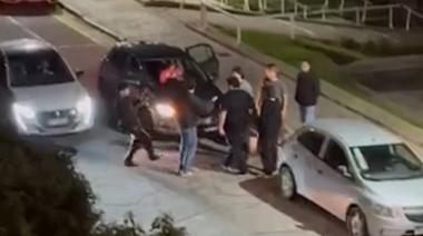"Me abandonó sobre la calle": habló el joven que fue empujado y atropellado a la salida de un boliche