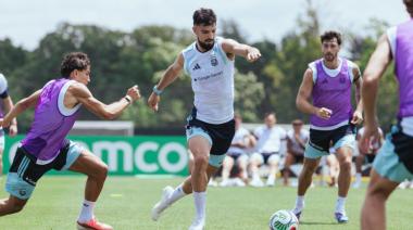 Argentina entrenó tras vencer a Argelia en un clima de absoluta profesionalidad