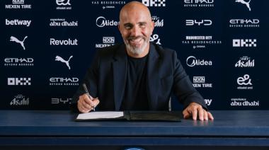 Polémica entre el Manchester City y el Chelsea por el director técnico Enzo Maresca