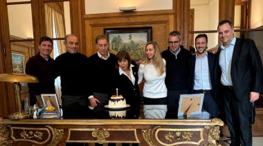Adorni, Bullrich y Karina: el detrás de la foto de cumpleaños de la Mesa Política