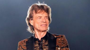 De paseo en Oxford: Mick Jagger sorprendió a una banda folk y tomó el micrófono