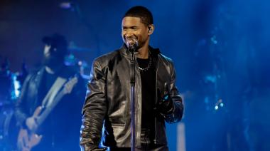 La mujer que Usher bajó del escenario rompió el silencio y explicó su reacción