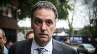 Qué implica la prohibición de viaje para Adorni en la causa por enriquecimiento