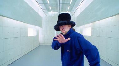 Jamiroquai y Beefeater 0.0% recrean Virtual Insanity a 30 años del estreno