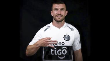 Tim Payne fue presentado en Olimpia de Paraguay y ya apunta al Clausura