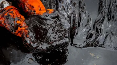 Brent, Ormuz y Vaca Muerta: la baja del petróleo reordena el tablero argentino
