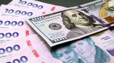 La confianza en el peso argentino subió por primera vez en 2026, según la UNSAM
