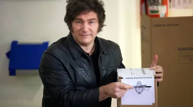 Milei conserva el liderazgo electoral, a pesar del desgaste