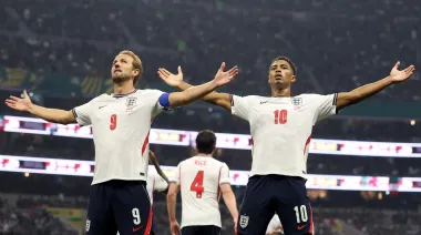 Bellingham y Kane le dieron a Inglaterra el pase a cuartos ante México en el Azteca