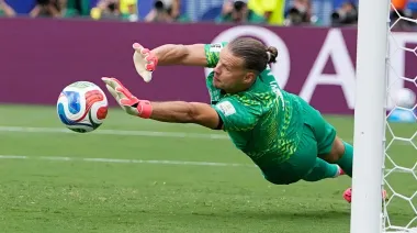 Ørjan Nyland: el arquero de Noruega que está sin club y atajó todo contra Brasil