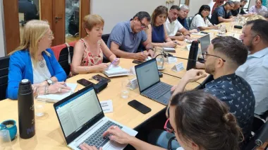 Docentes bonaerenses: Kicillof ofrece 7% y vuelve a revisar salarios en septiembre