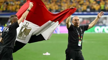 Quién es Hossam Hassan, el DT de Egipto que busca frenar a Argentina en el Mundial