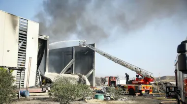 Milagro en España: rescatan con vida a una pareja atrapada por el incendio