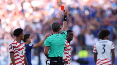Qué dijo Folarin Balogun, figura de Estados Unidos, sobre la tarjeta roja en el Mundial