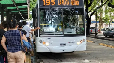 Línea 195 CABA-La Plata: el Gobierno sacó ramales y lanzó un nuevo servicio