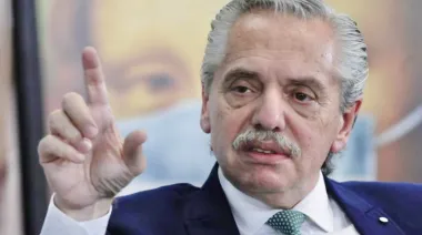 Alberto Fernández cruzó a Javier Milei por sus insultos al presidente brasileño