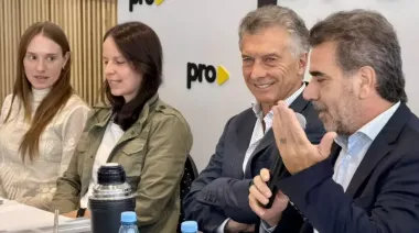 Kicillof y el PRO chocan por una ley que puede dejar afuera a varios jefes comunales