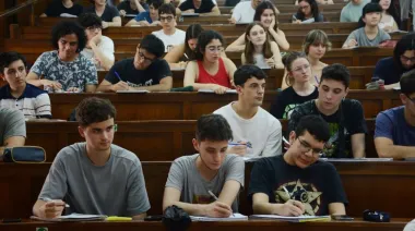 39% o 24%: el nuevo choque entre la UBA y el Gobierno por los estudiantes extranjeros