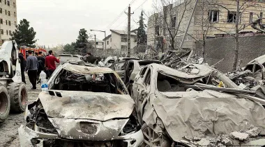 Estados Unidos reanudó los ataques sobre Irán: tres civiles muertos en Qeshm
